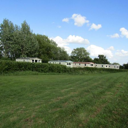 Fenlake Holiday Accommodation Metheringham Exterior foto