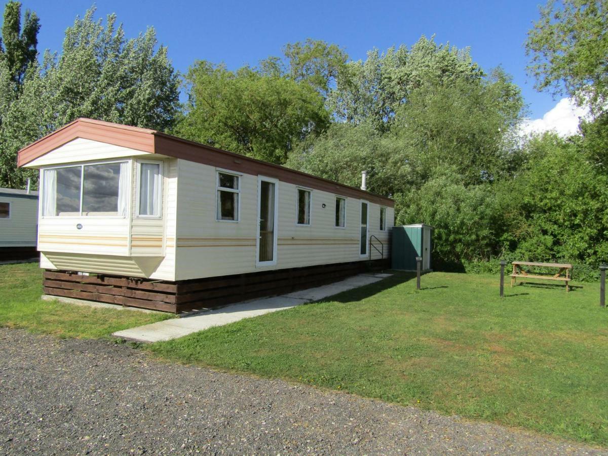 Fenlake Holiday Accommodation Metheringham Exterior foto