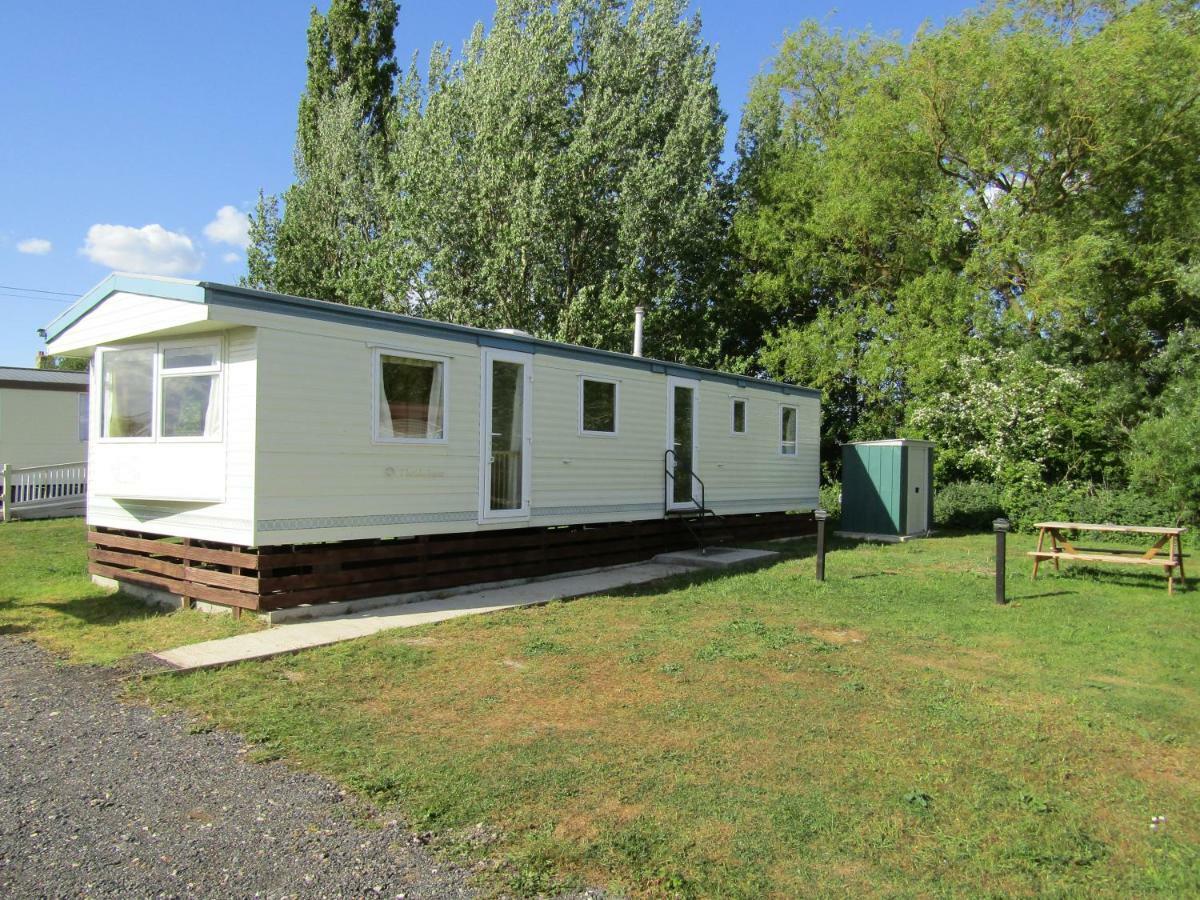 Fenlake Holiday Accommodation Metheringham Exterior foto