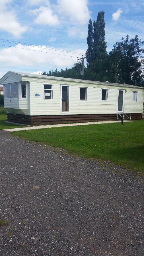 Fenlake Holiday Accommodation Metheringham Exterior foto